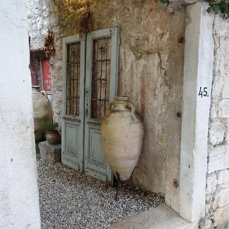 Cosy In Old Town רוביני